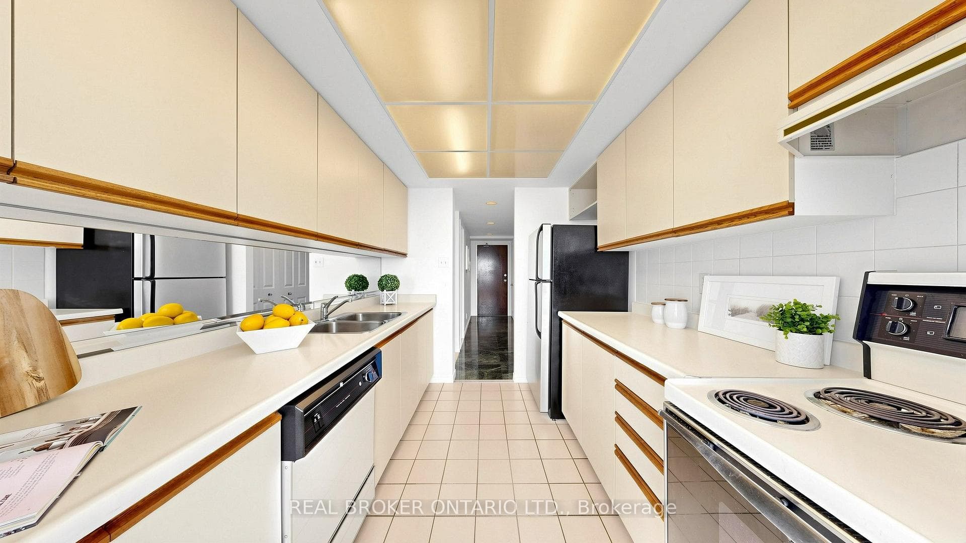 99 Harbour Square Unit 2108 photo 5