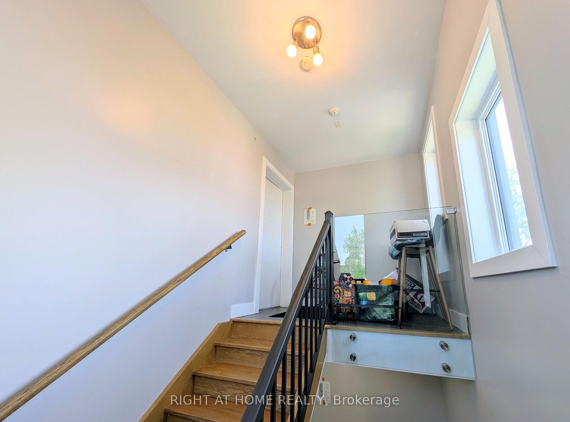 189 Sheridan Avenue Unit 1 photo 3