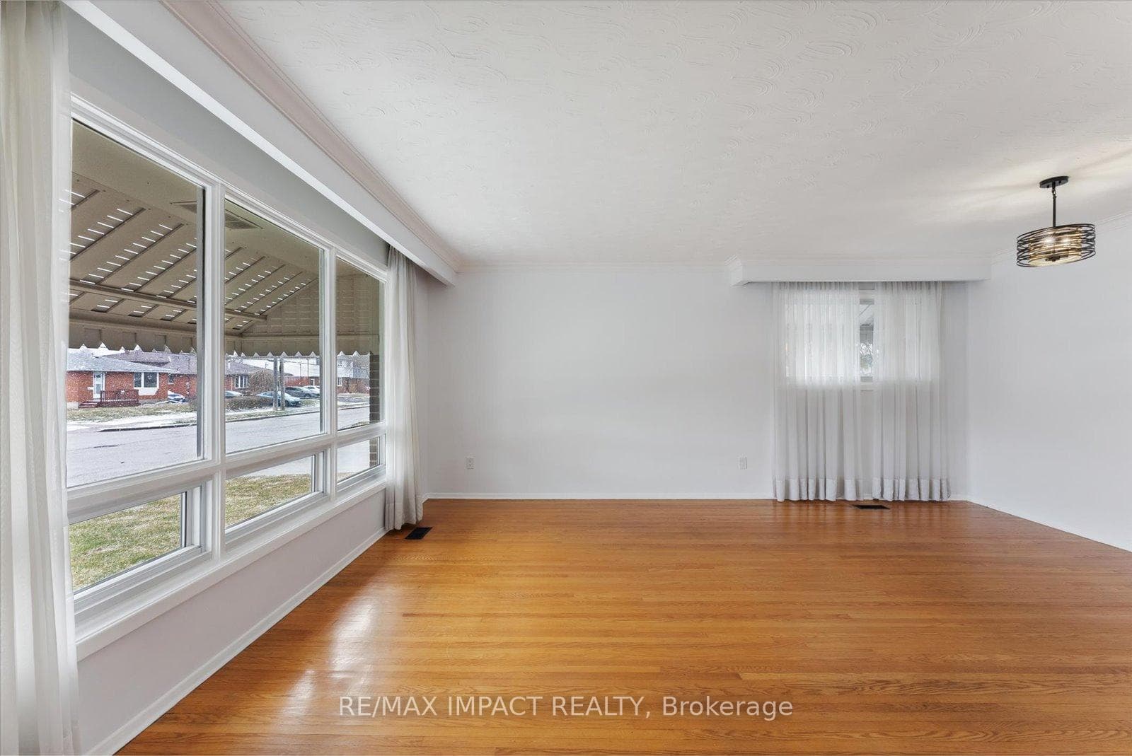 97 Waverly Street photo 5