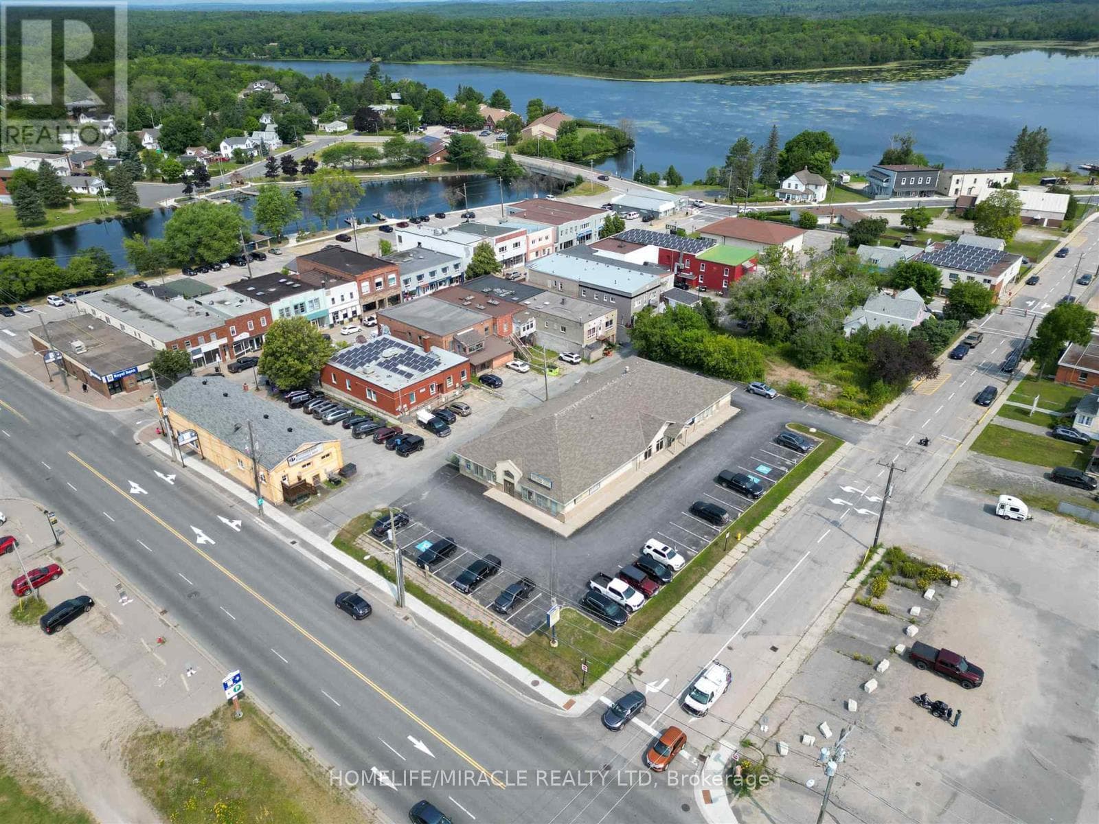9 Lawton Avenue photo 7