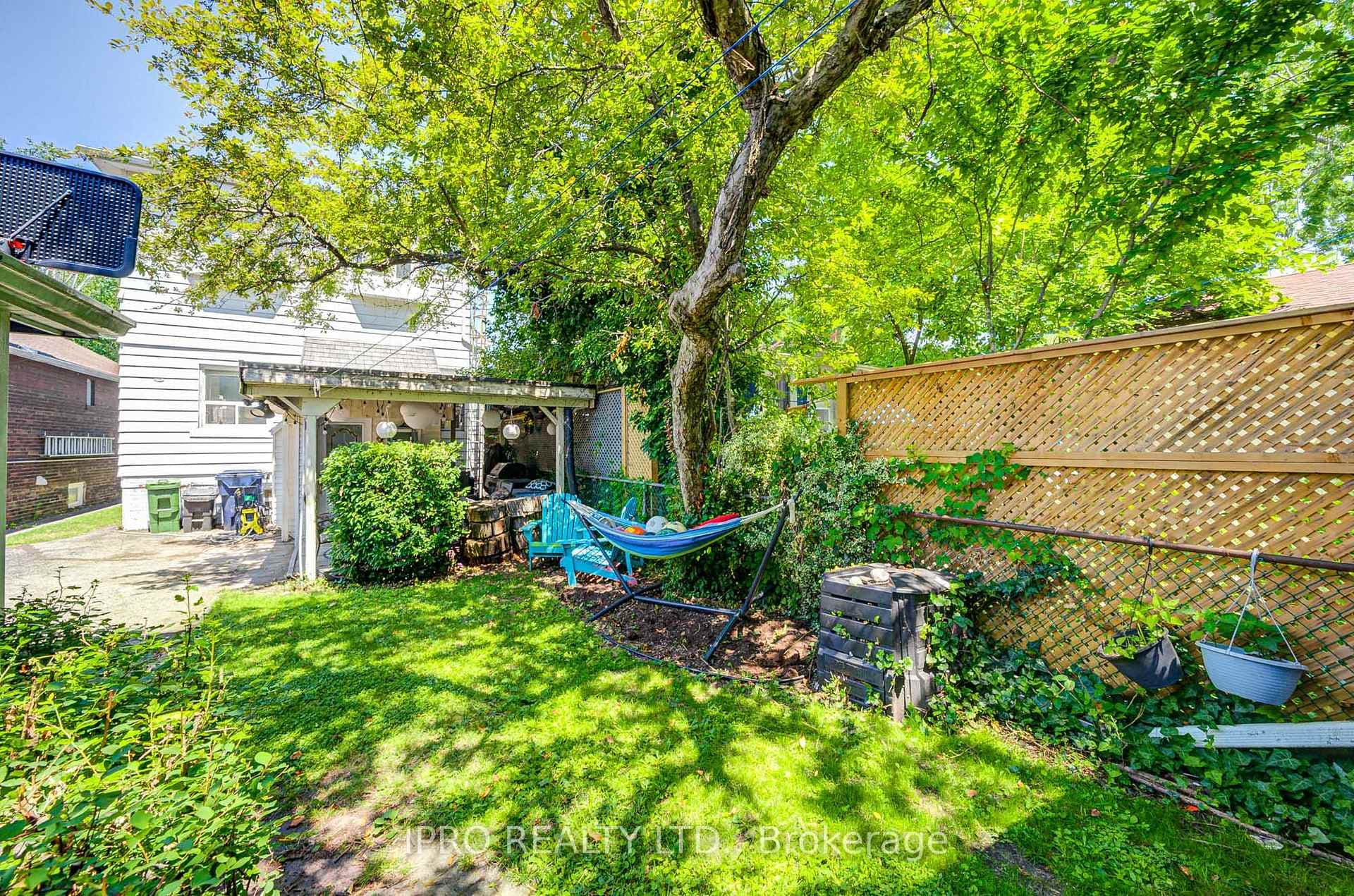 287 Queensdale Avenue photo 42