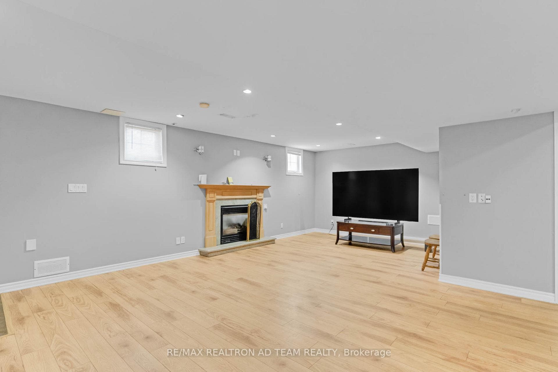 498 Tremblant Court photo 36