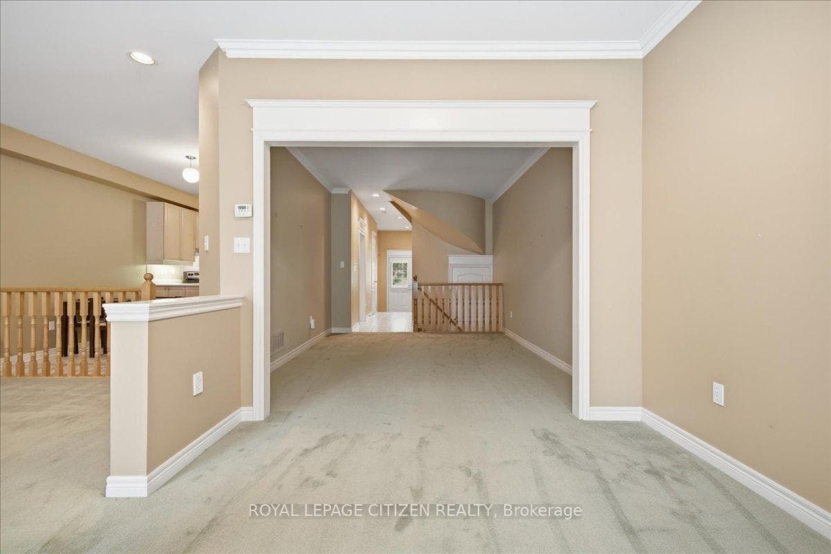 255 Shaftsbury Avenue Unit 36 photo 15