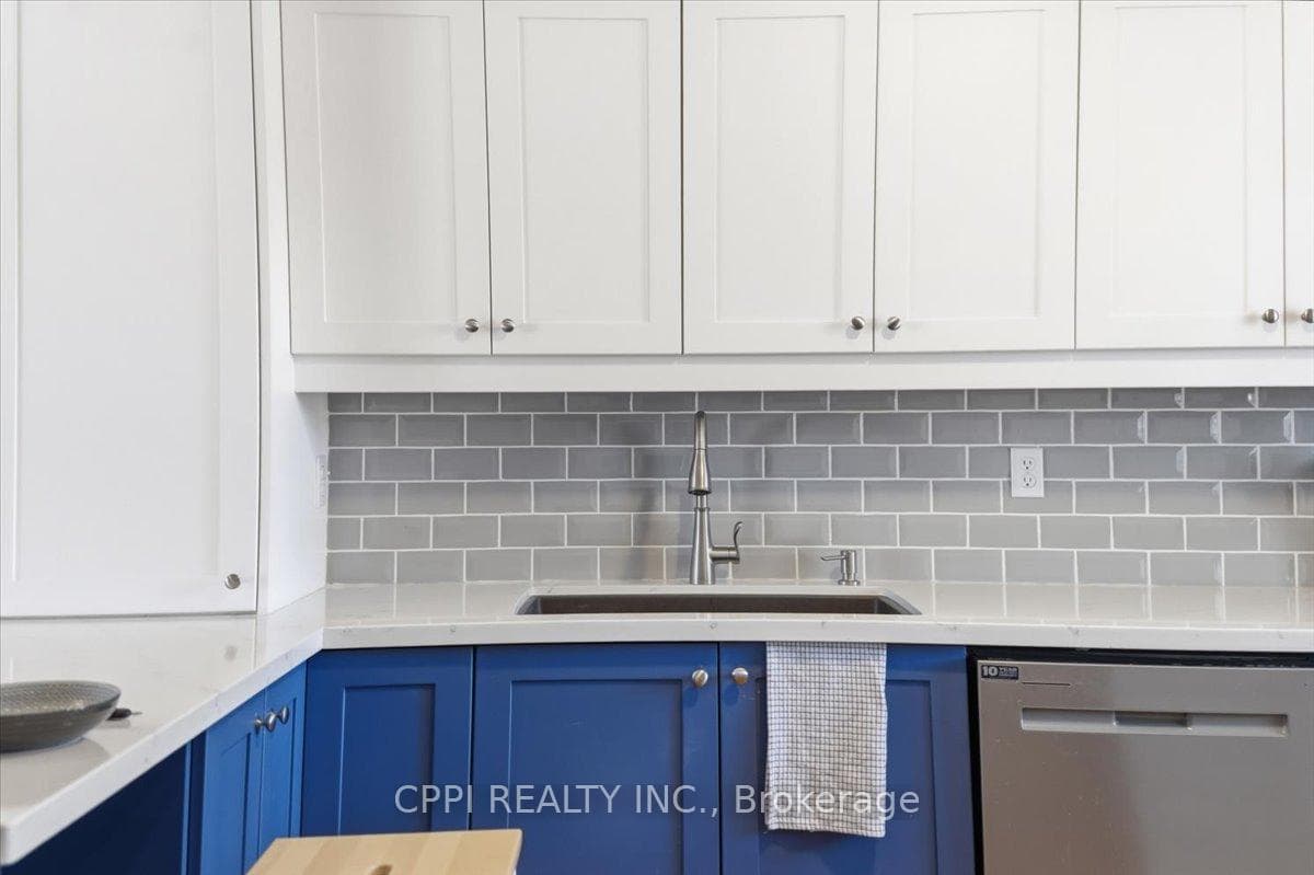 2 Davisbrook Boulevard Unit 14 photo 16