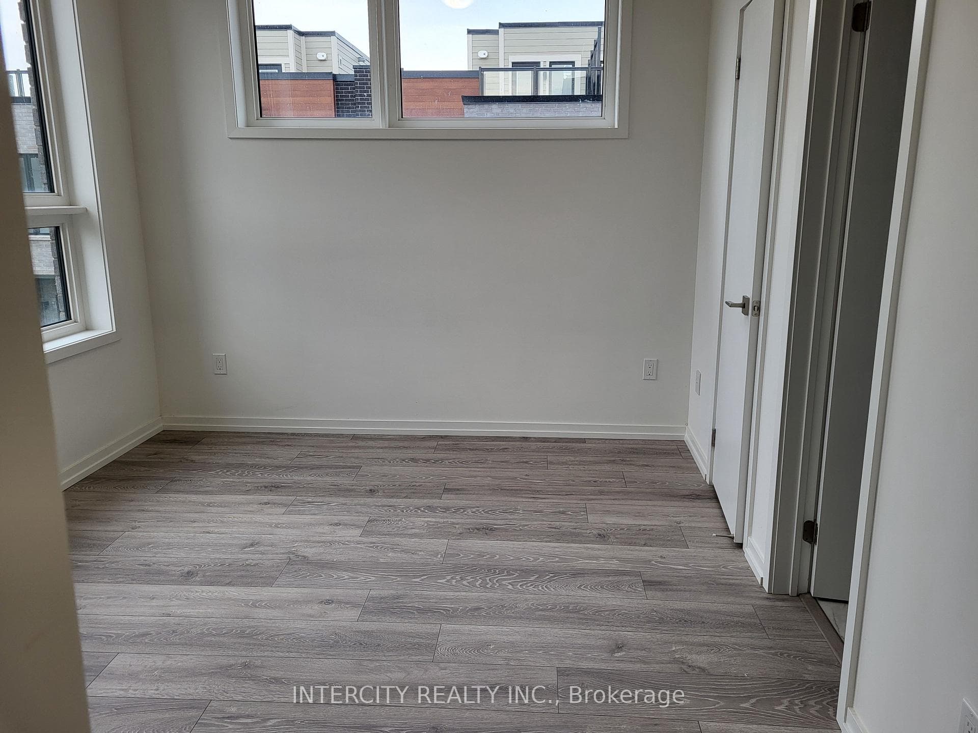 11 Lytham Green Circle Unit 26 photo 25