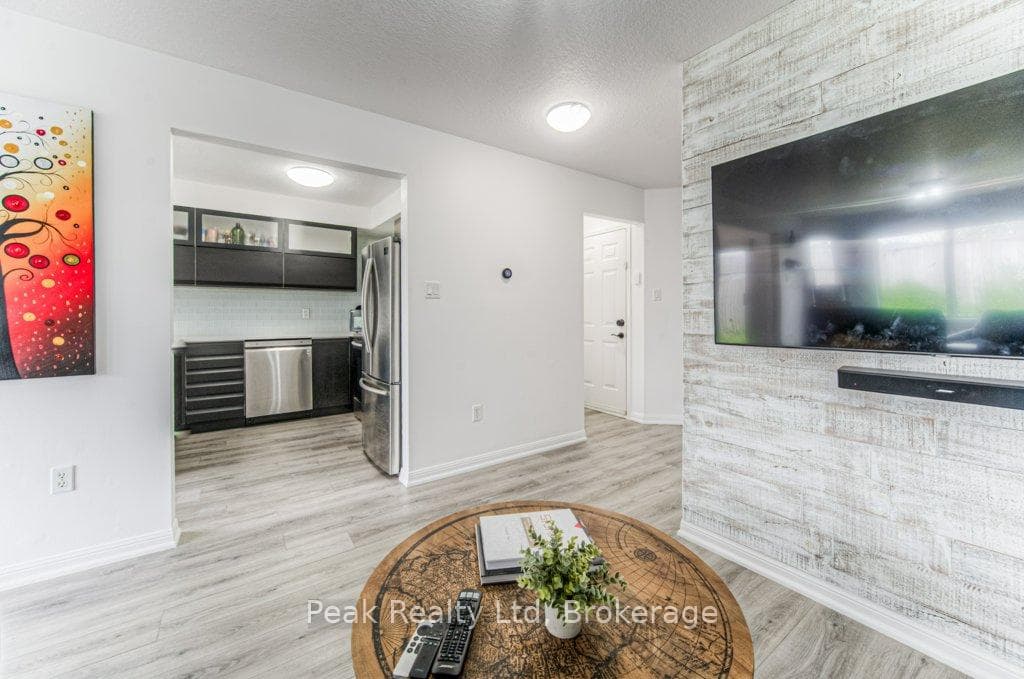 583 Windflower Crescent photo 31