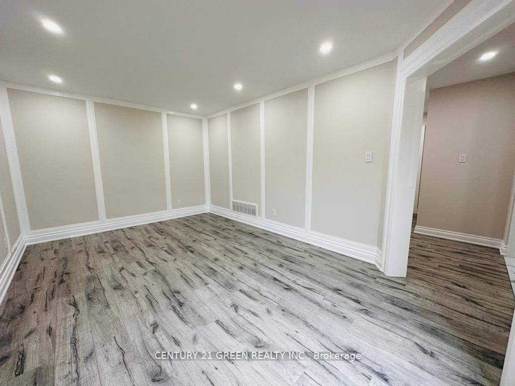 24 Sullivan Drive photo 4