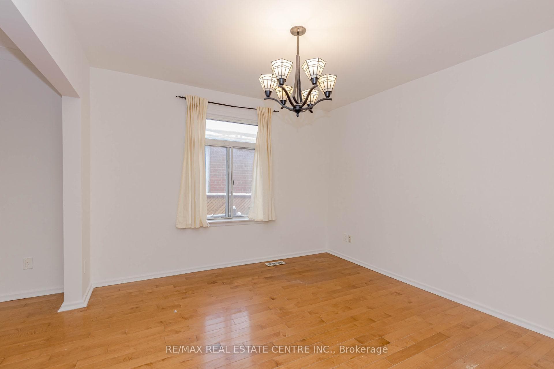 61 Mossbank Drive photo 12