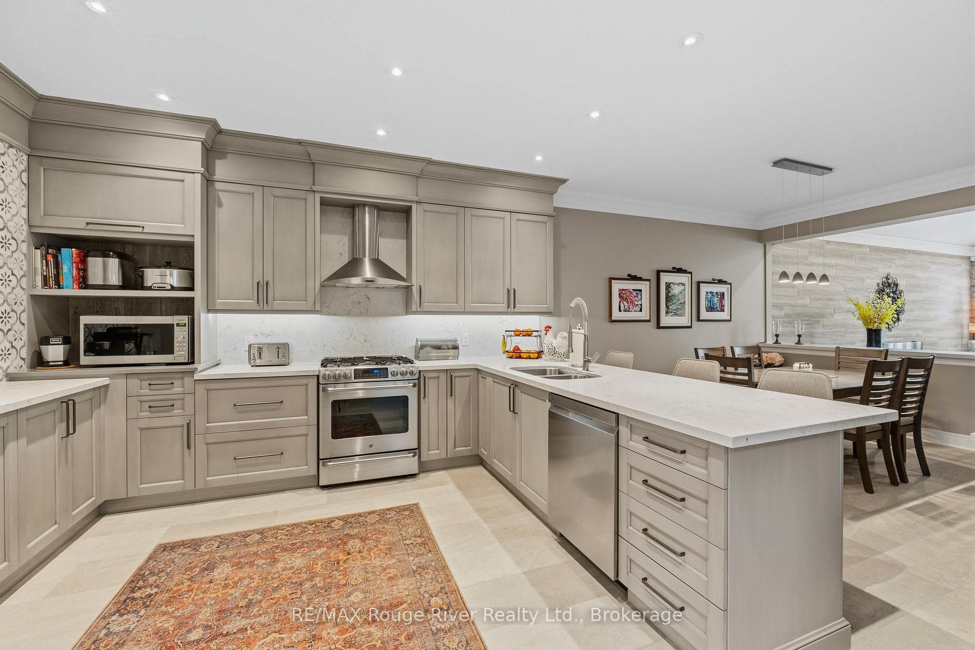 16 Fenton Lane photo 9