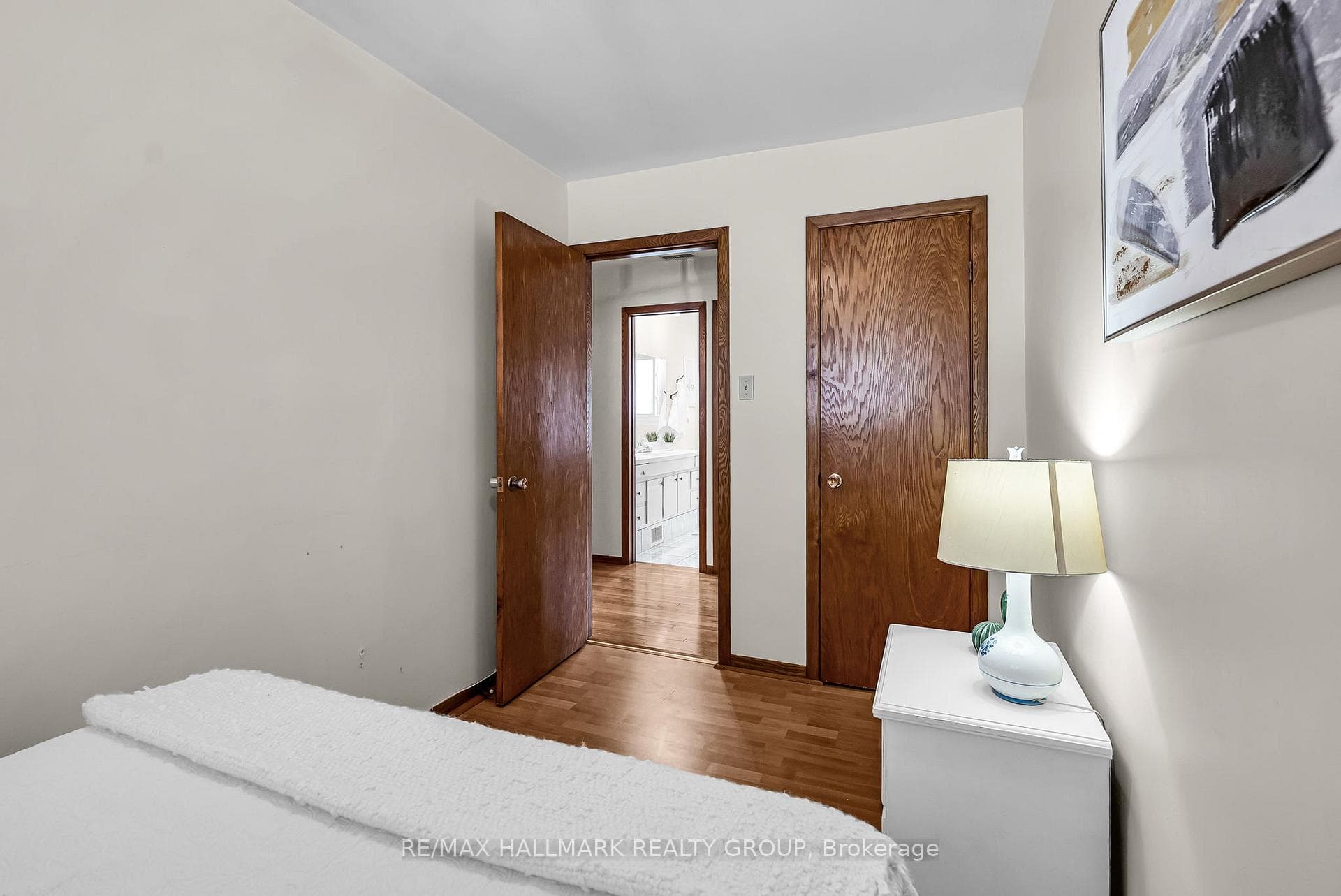 1407 Walton Street photo 25