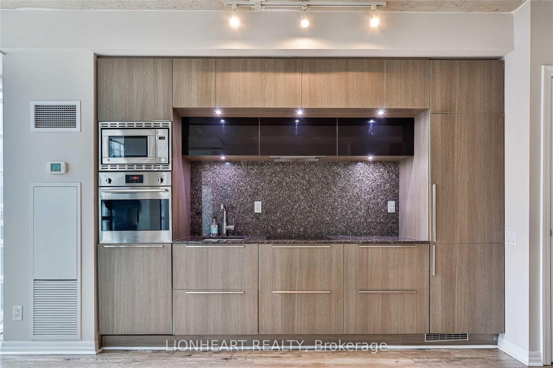88 Blue Jays Way Unit 1014 photo 11