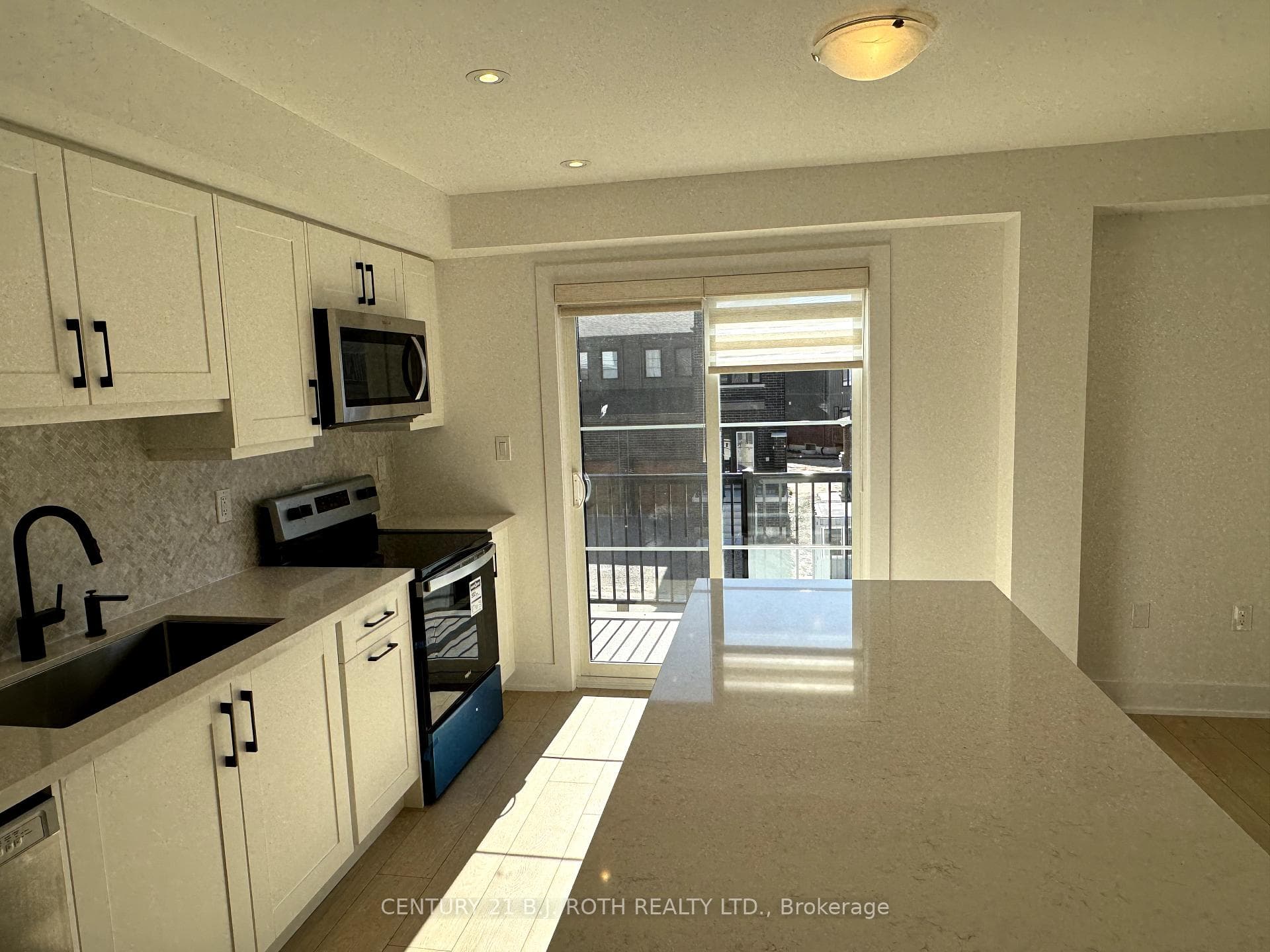 22 hay Lane photo 8