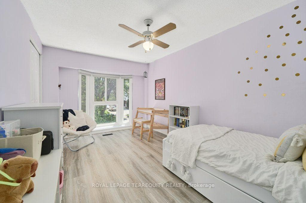 57 Renfield Crescent photo 26