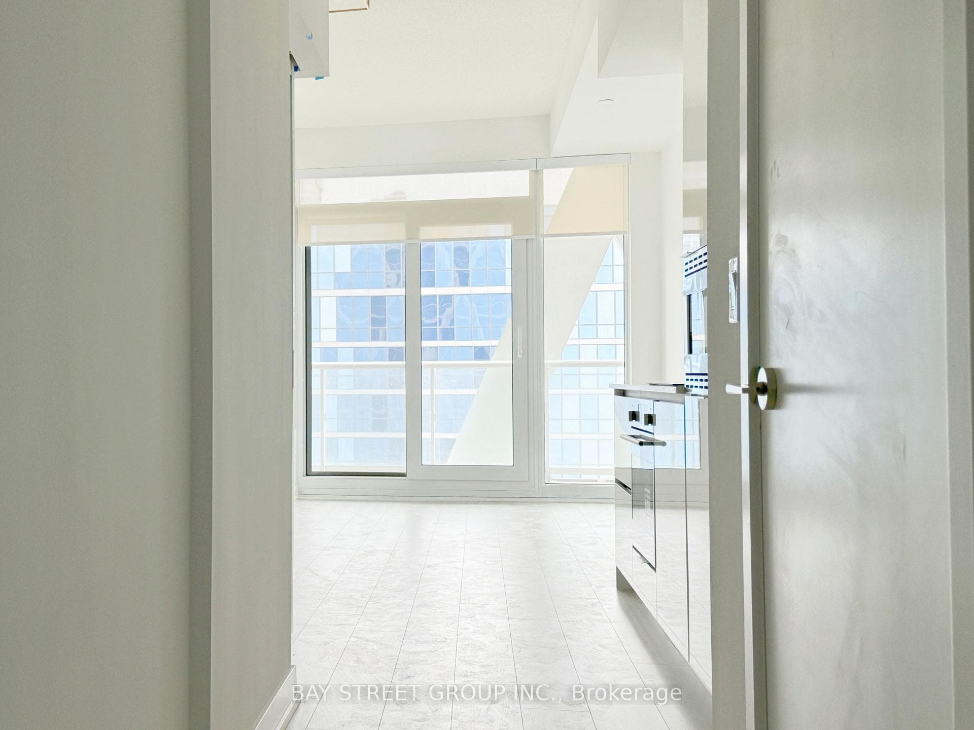230 Simcoe Street Unit 2116 photo 11