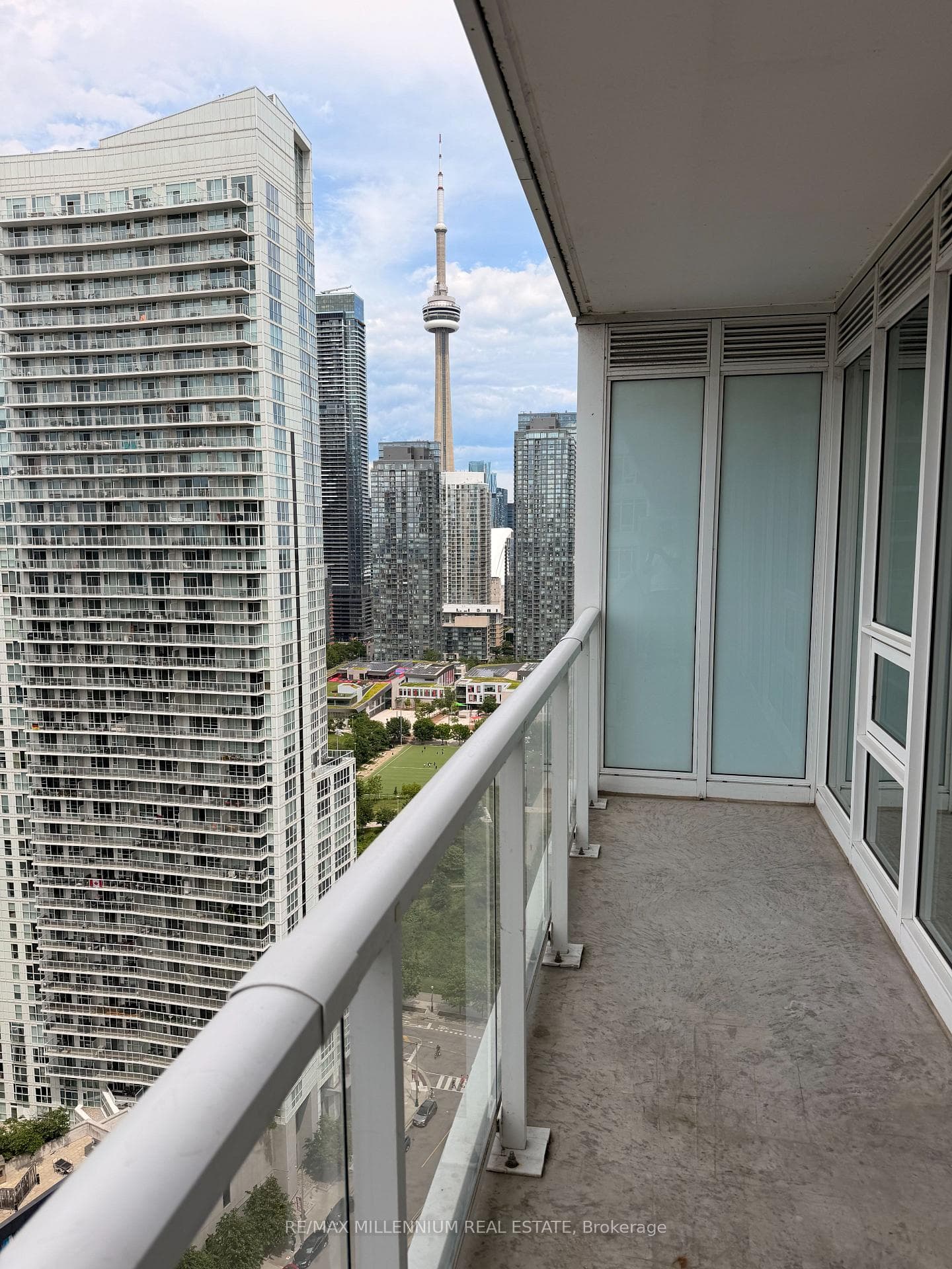 17 Bathurst Street Unit 3209 photo 14
