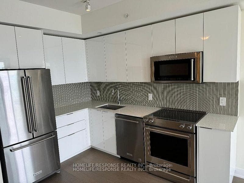 30 SHORE BREEZE Drive Unit 4709 photo 10