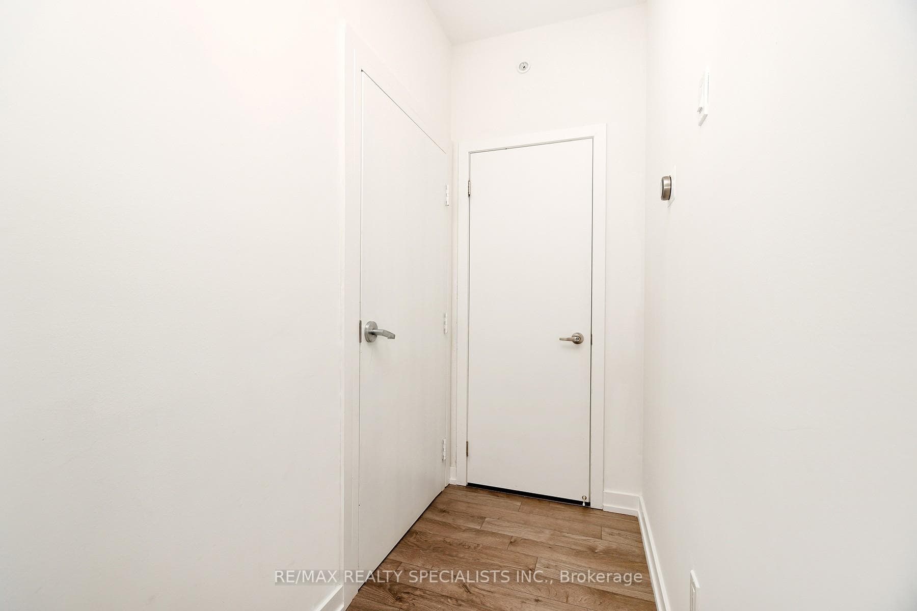 1555 KINGSTON Road Unit 216 photo 23