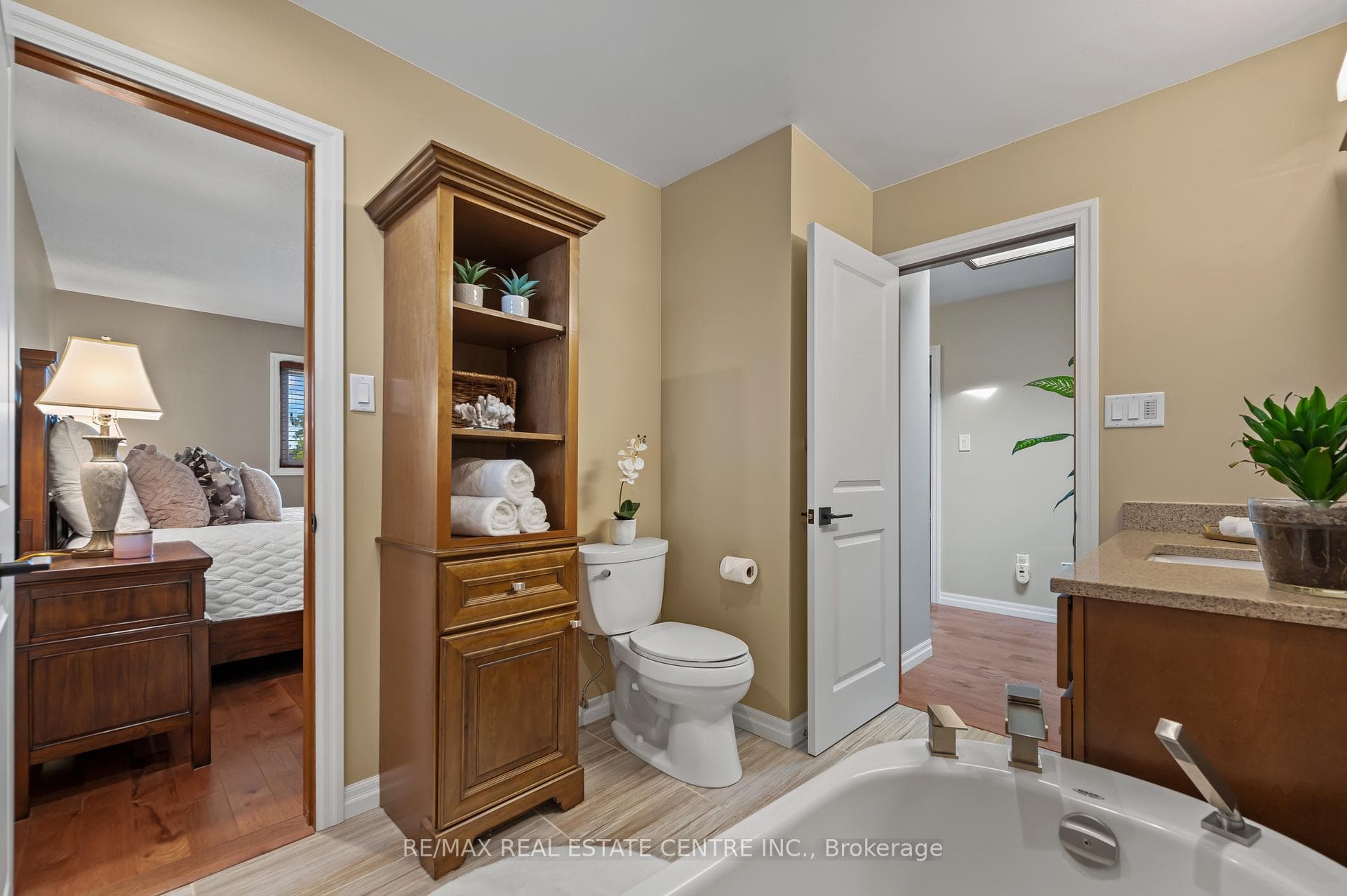 650 Champlain Boulevard photo 26