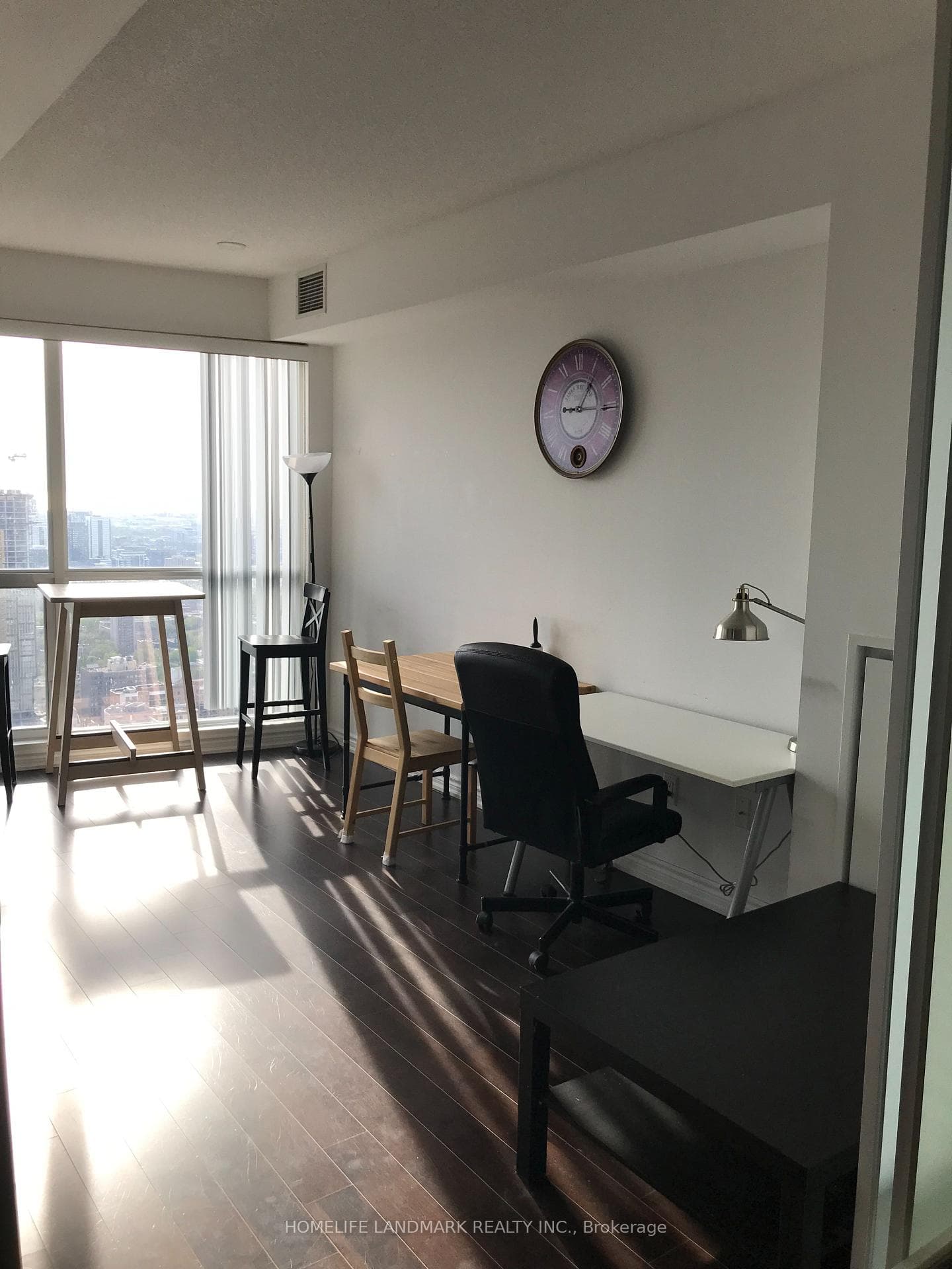386 Yonge Street Unit 4206 photo 8