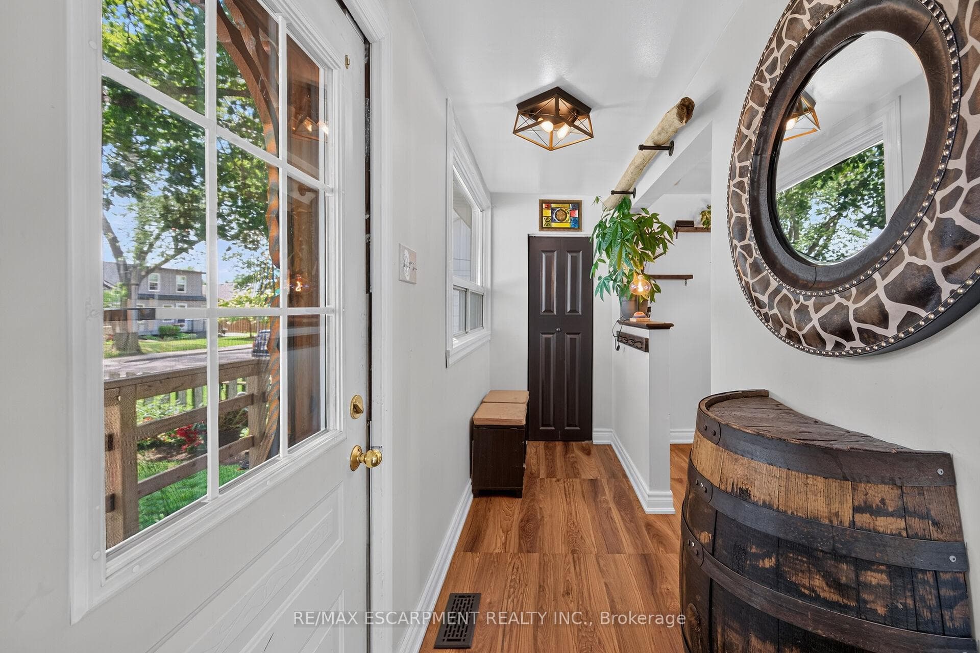 331 Guelph Street photo 11