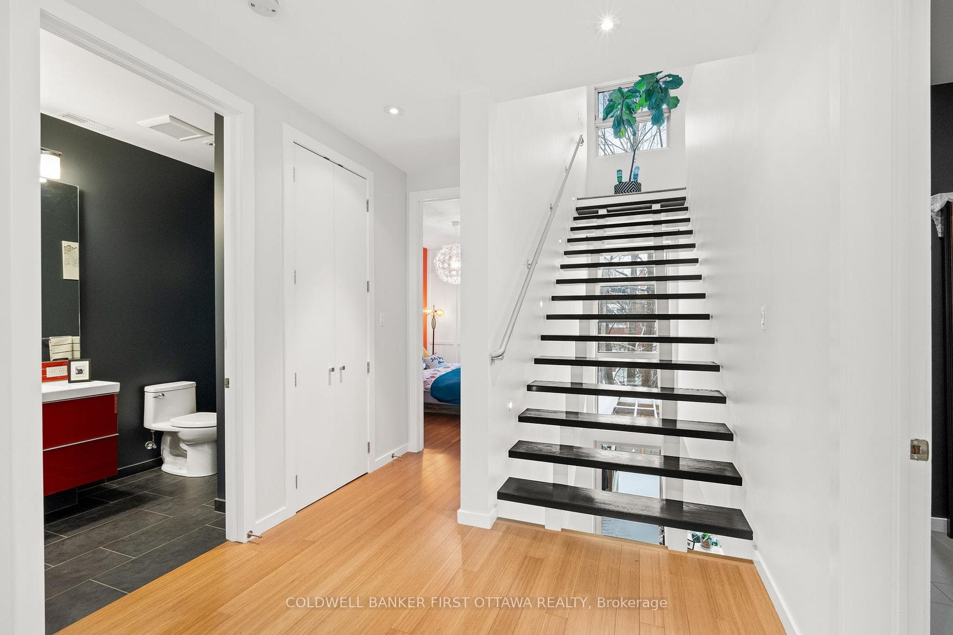 80 HOLLAND Avenue photo 25
