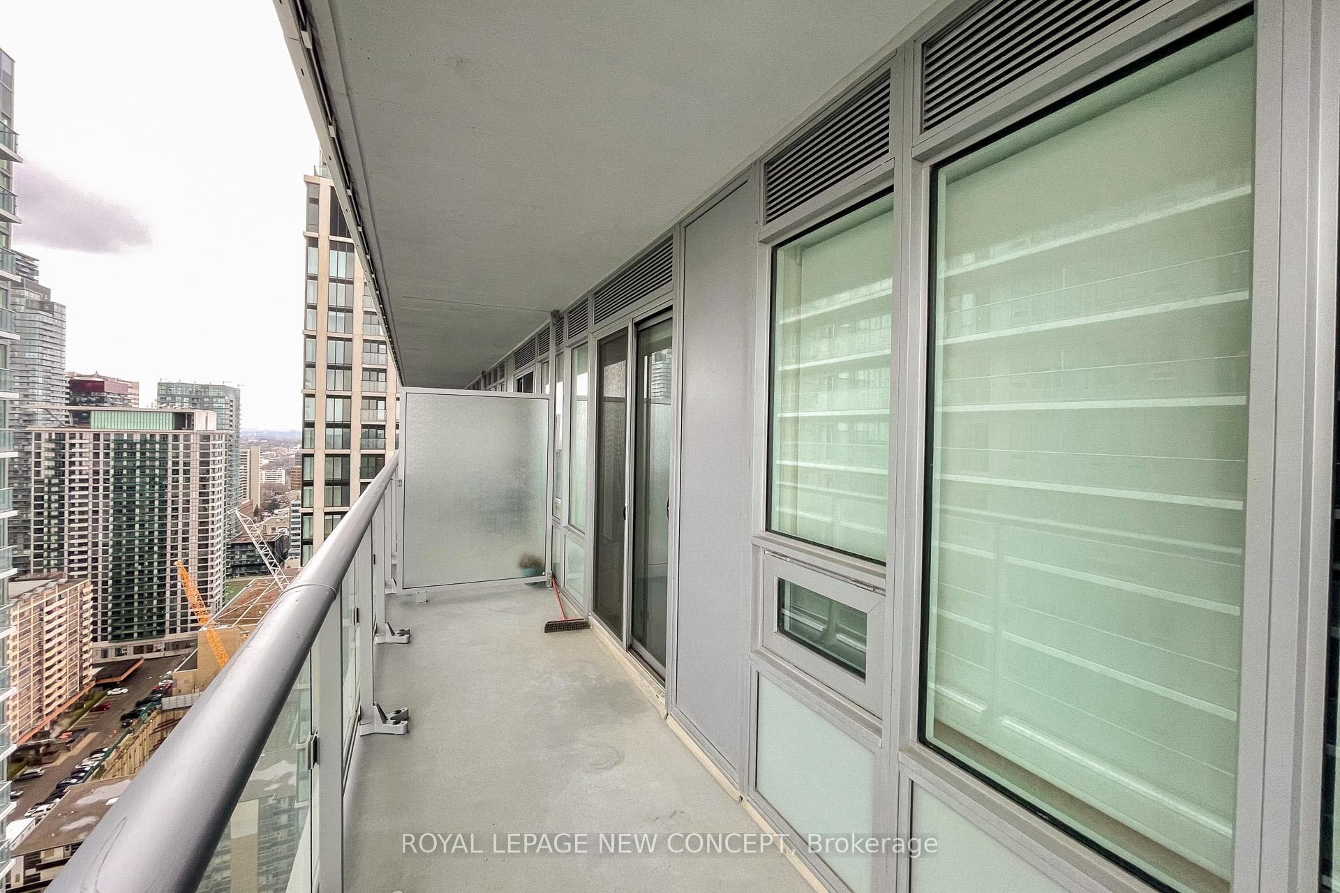 99 Broadway Avenue Unit 3305 photo 22