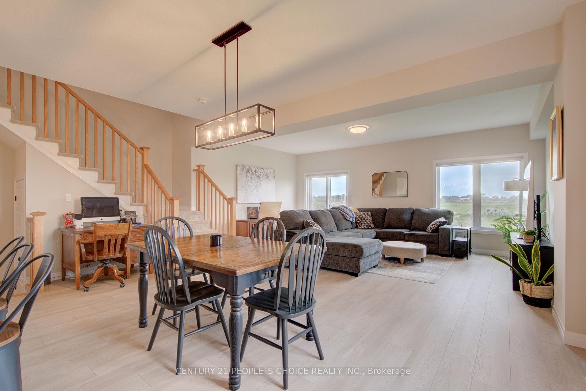 377 Bradshaw Drive photo 11