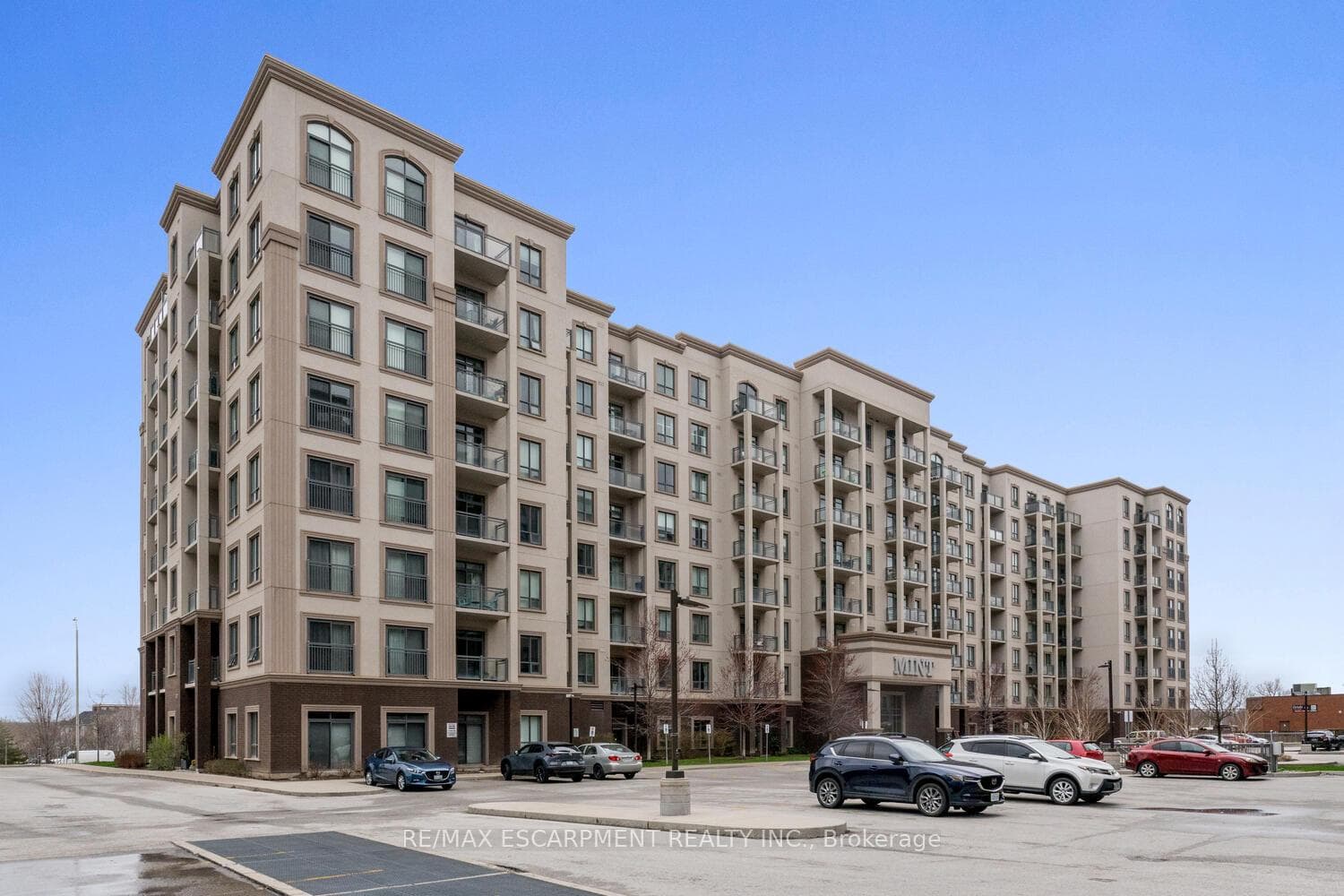 2490 Old Bronte Road Unit 308 photo 1