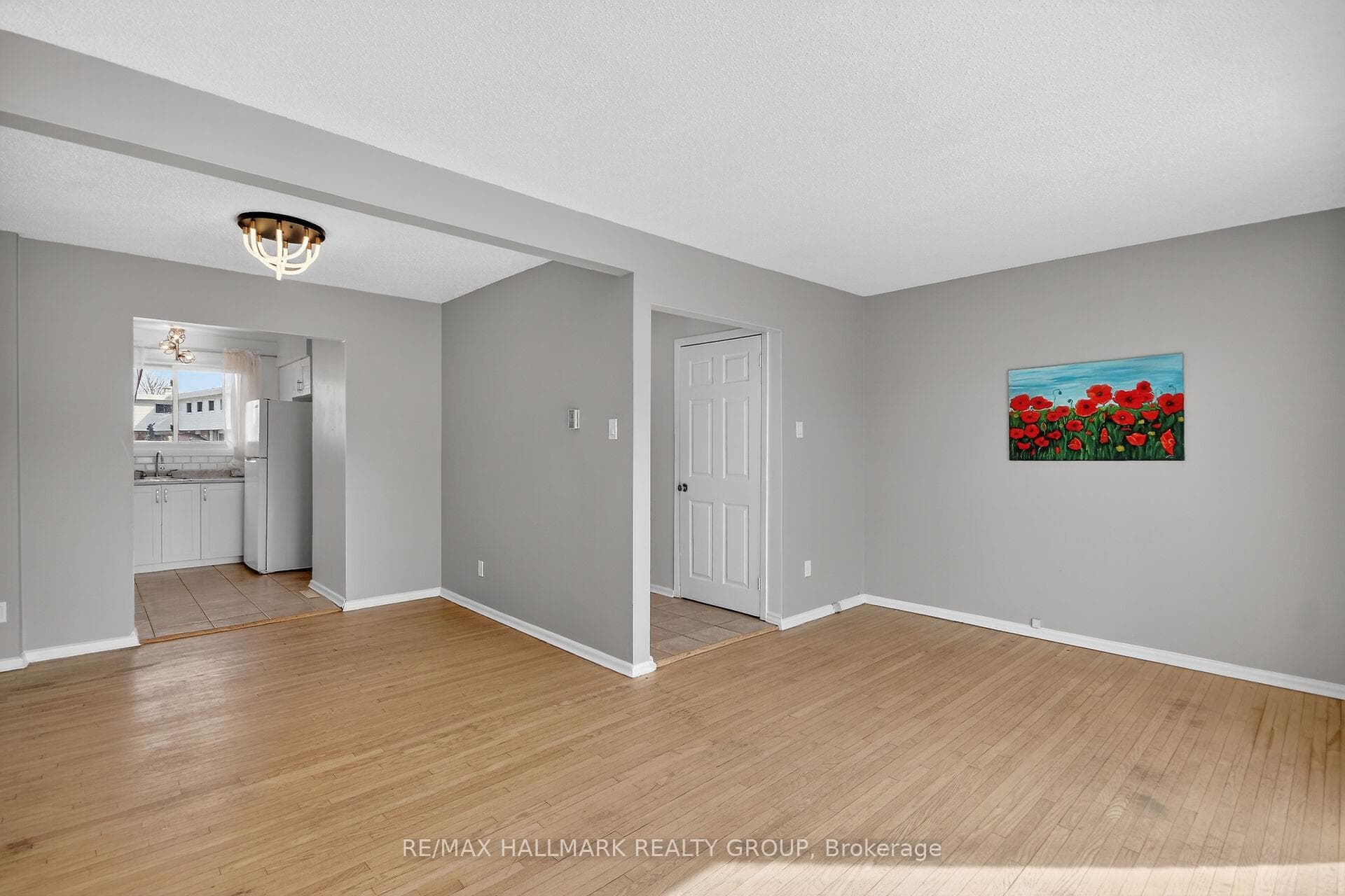 427 Moodie Drive photo 11