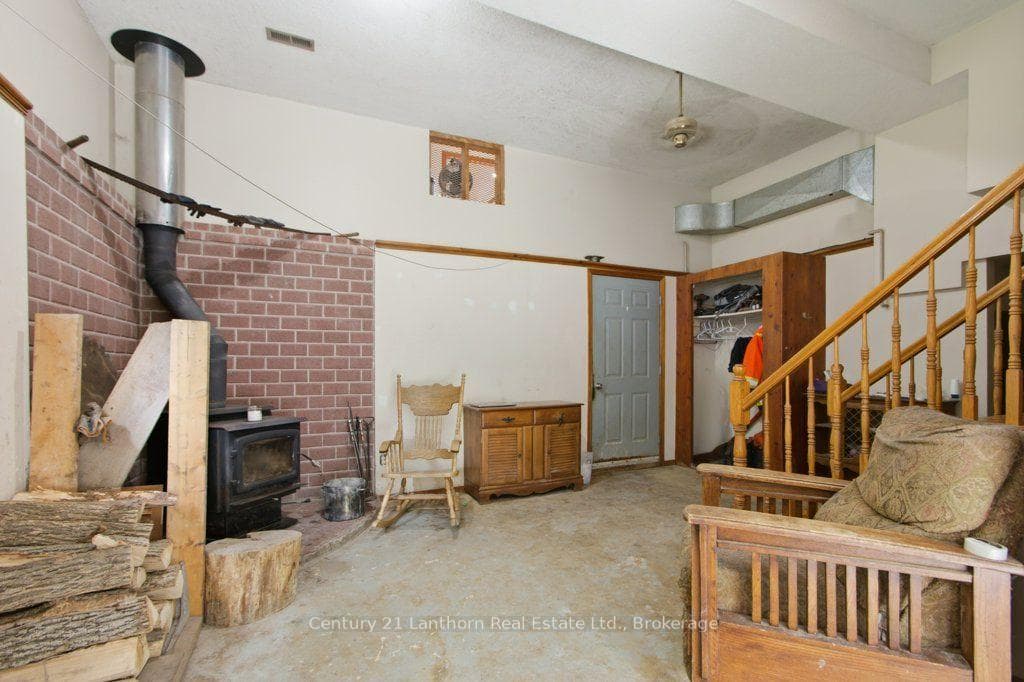 790 Clearview Road photo 28