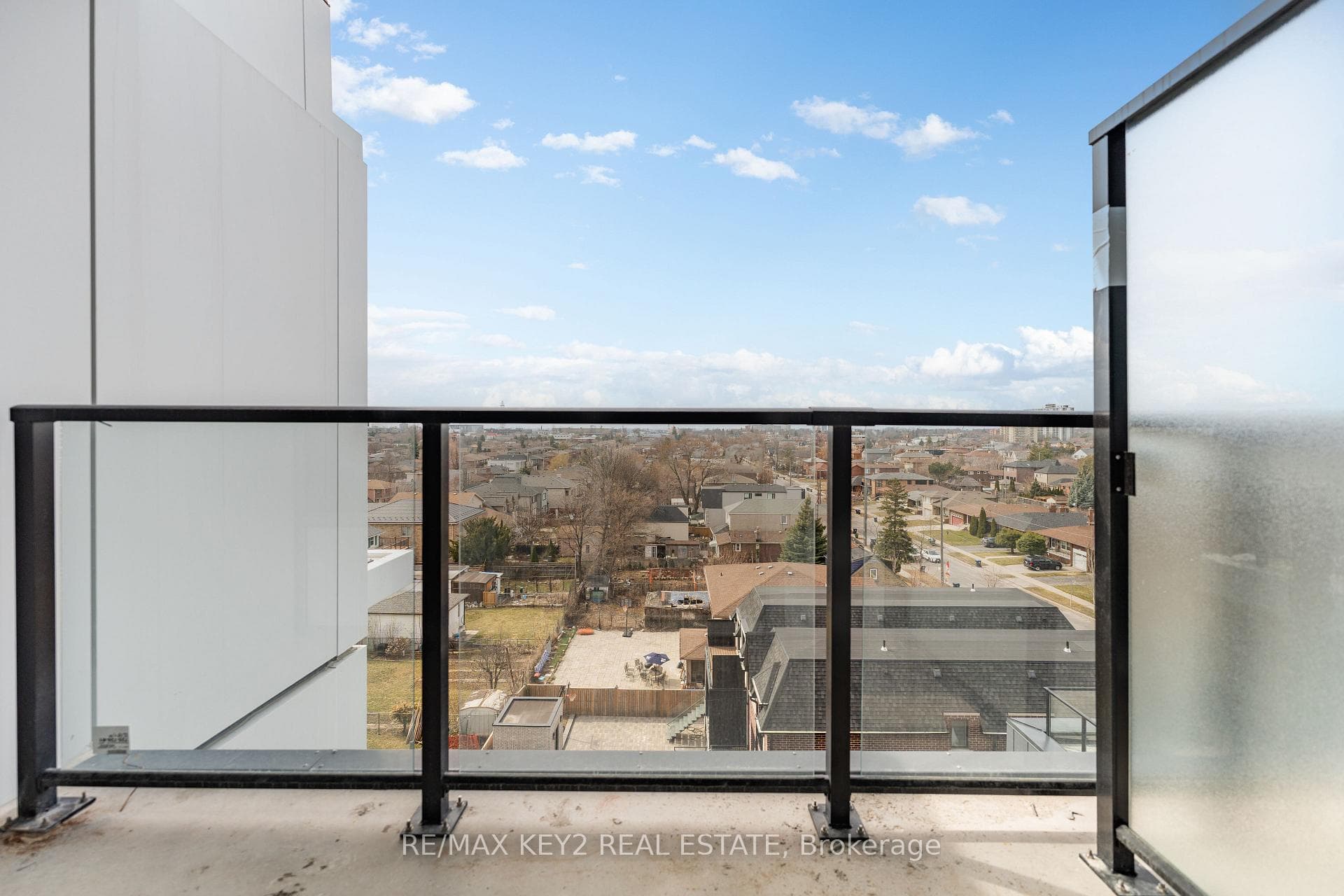 W/O Balcony From Living West View