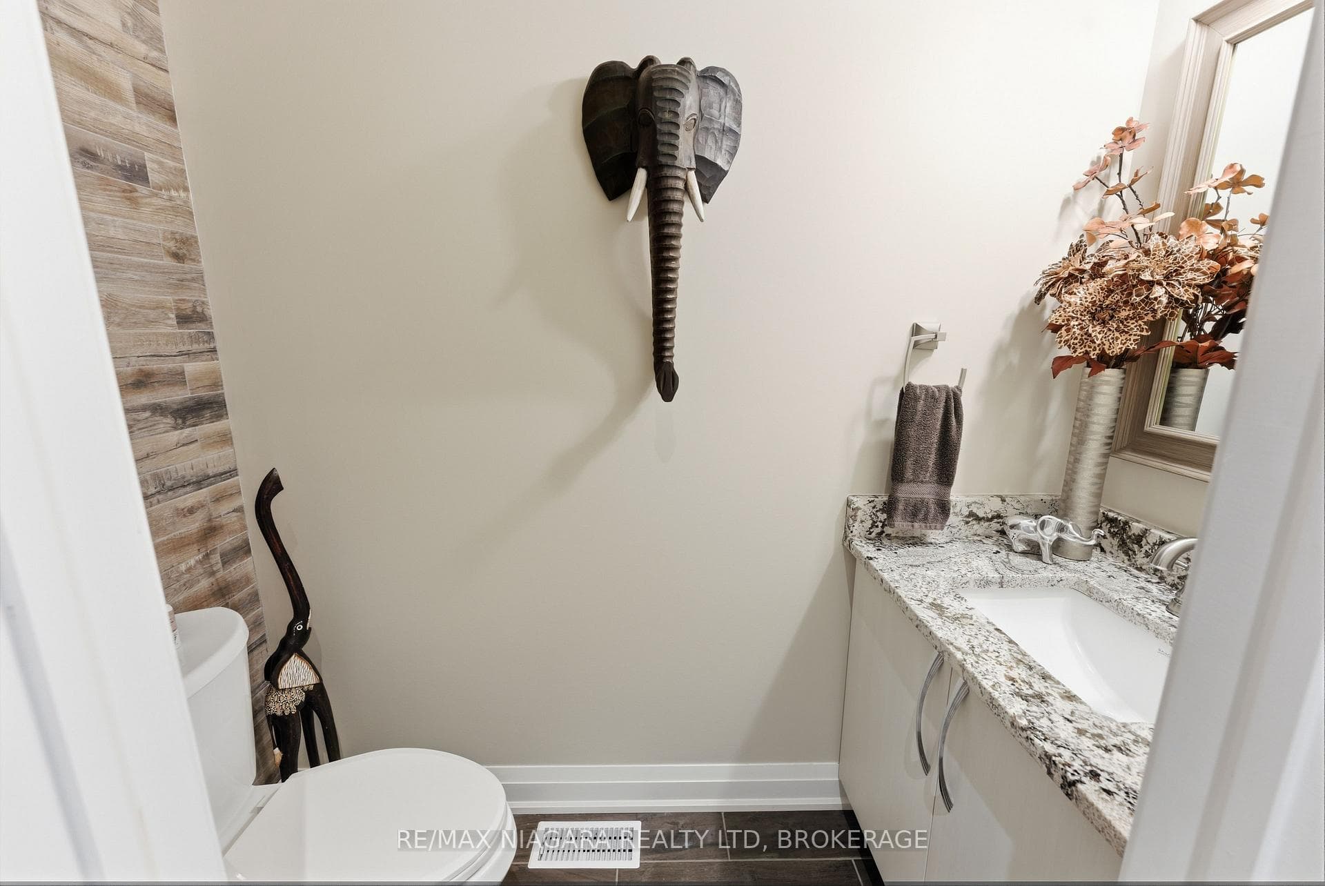 34 ANGELS Drive photo 23
