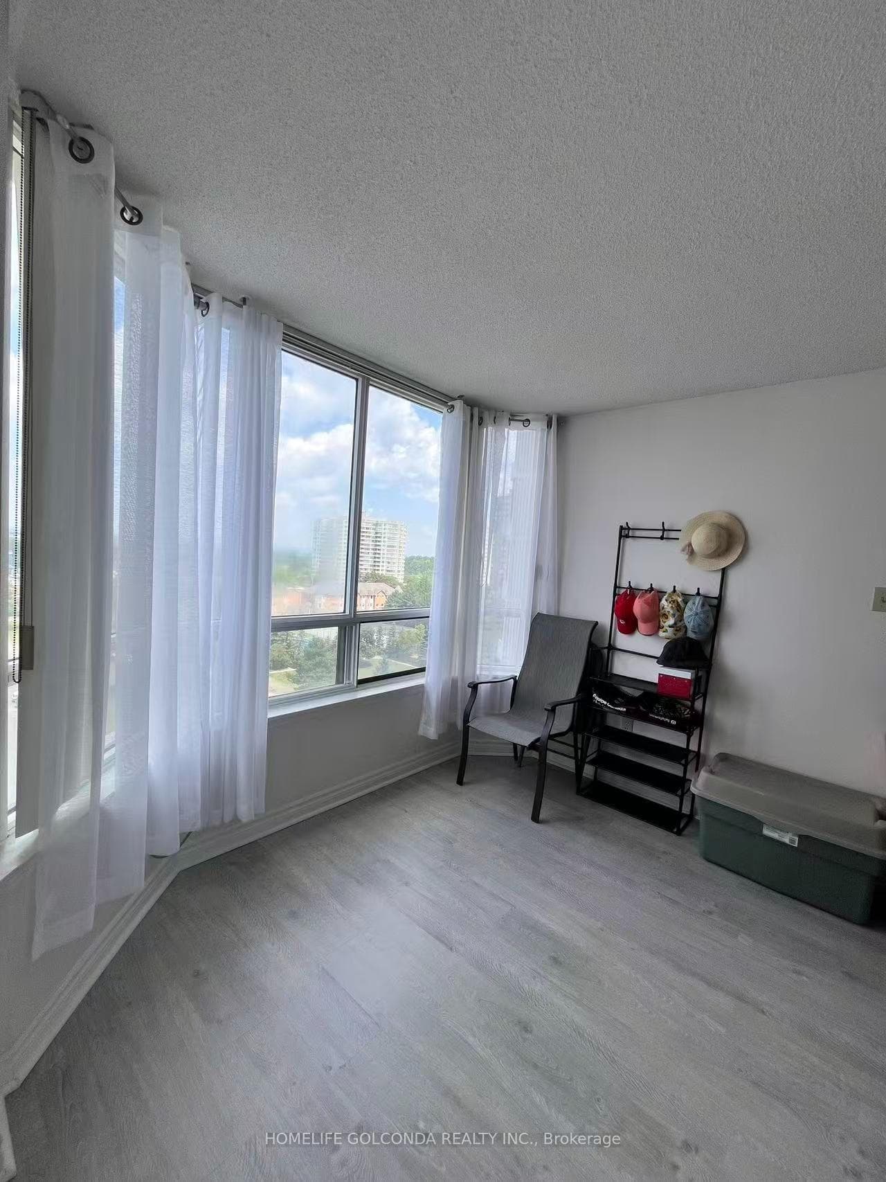 330 Alton Towers Circle Unit 912 photo 8