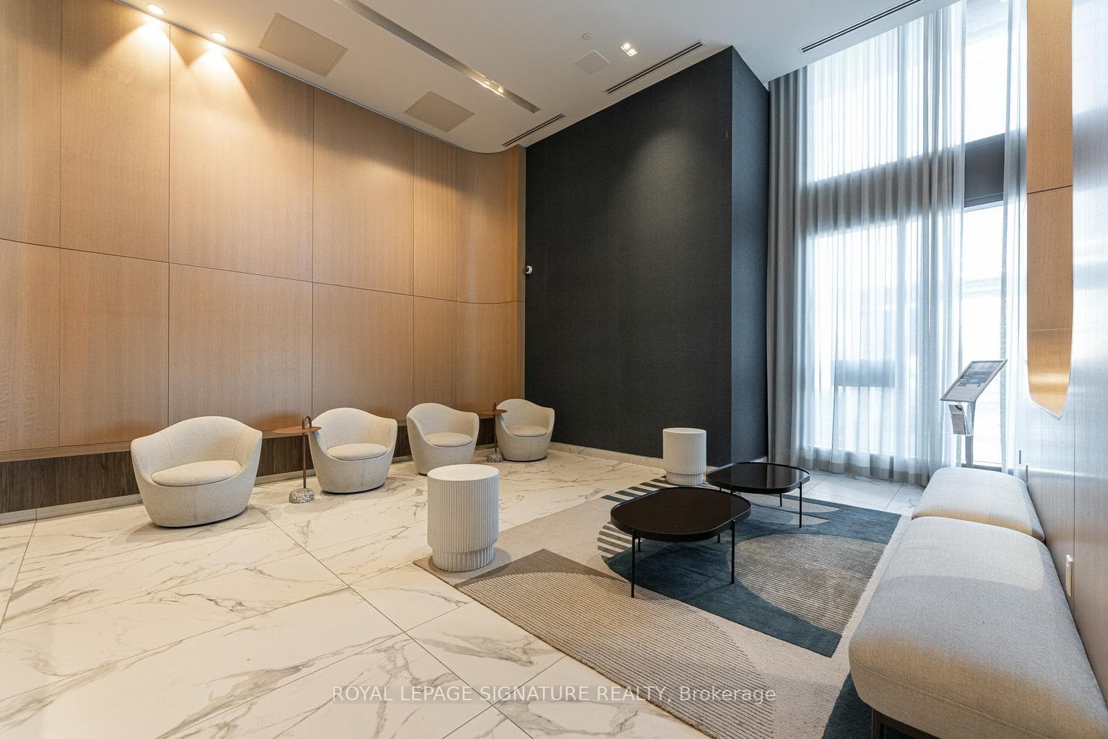 1195 The Queensway N/A Unit 606 photo 3