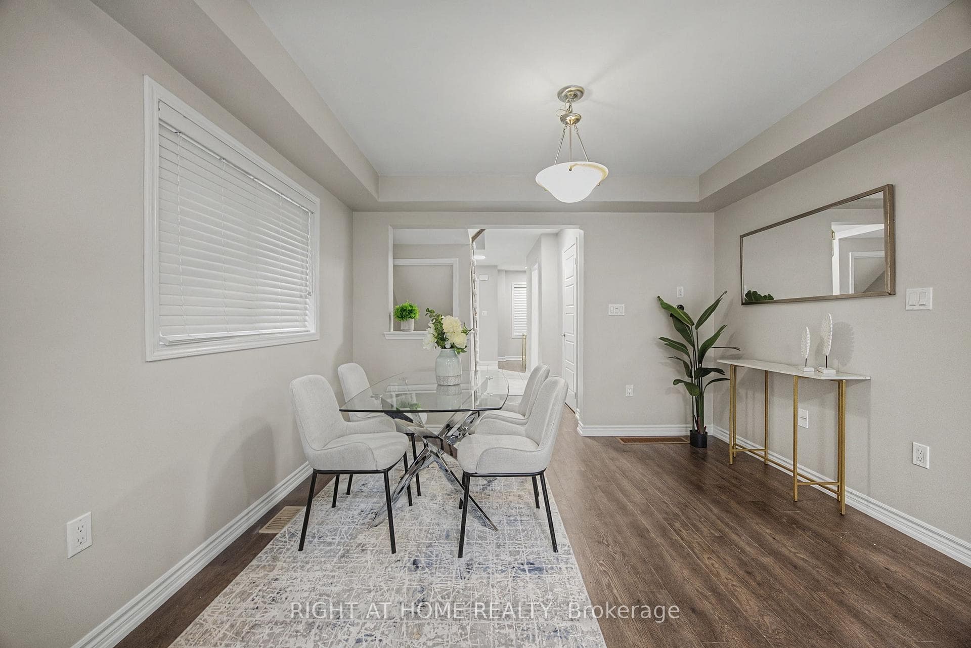 1235 Mulroney Heights photo 12