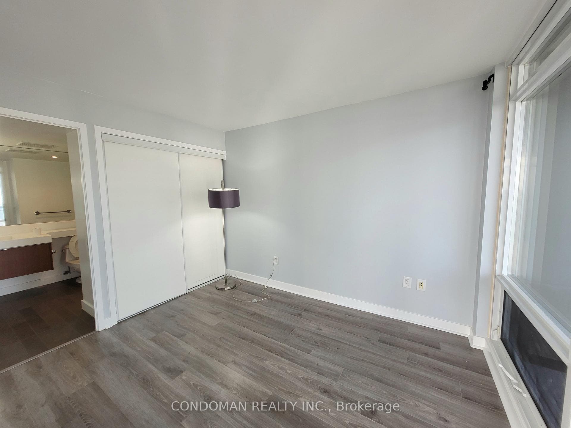 25 Telegram Mews Unit 5206 photo 10