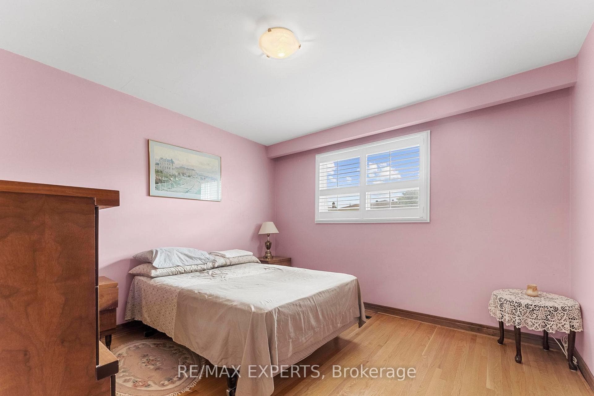 63 Paradelle Crescent photo 14