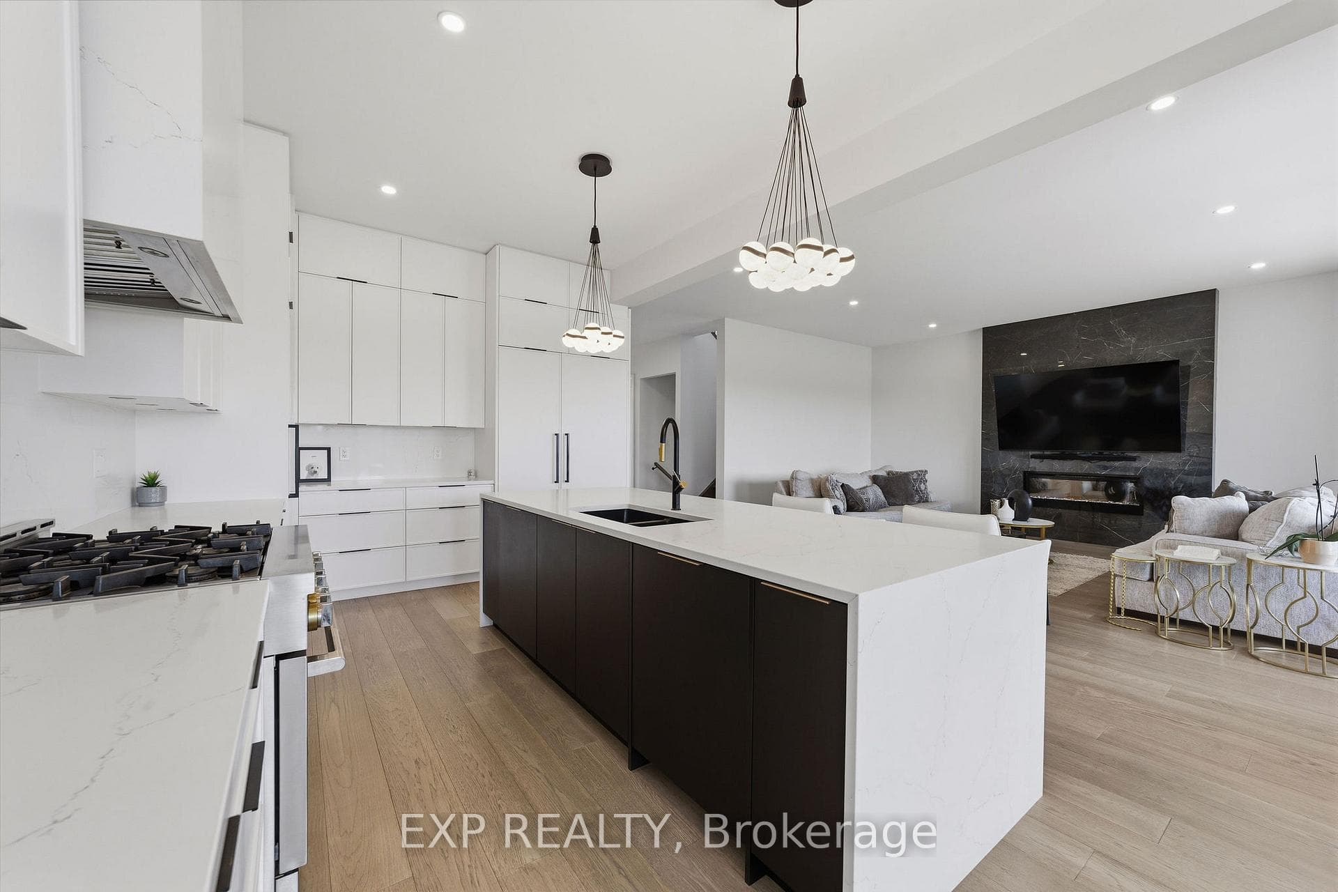 113 Edgewater Boulevard photo 12