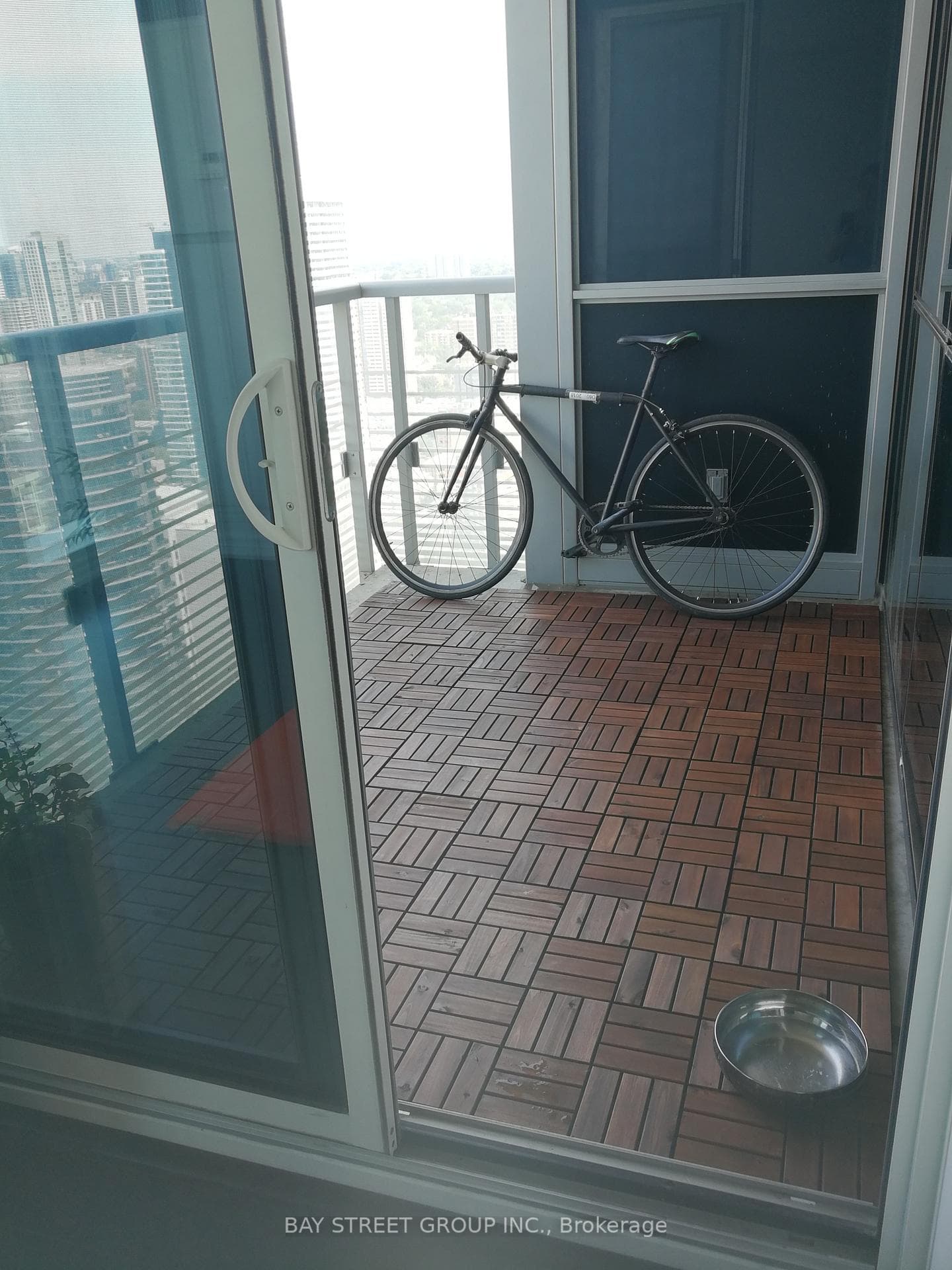 386 Yonge Street Unit 3801 photo 14