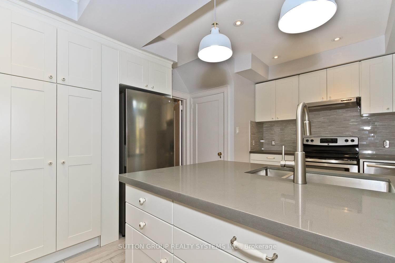 54 Elsfield Road photo 16