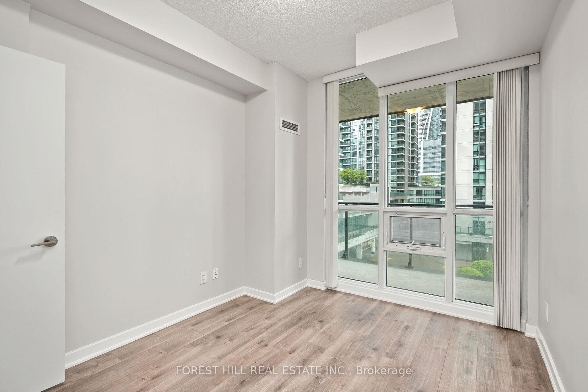 33 Bay Street Unit 411 photo 13
