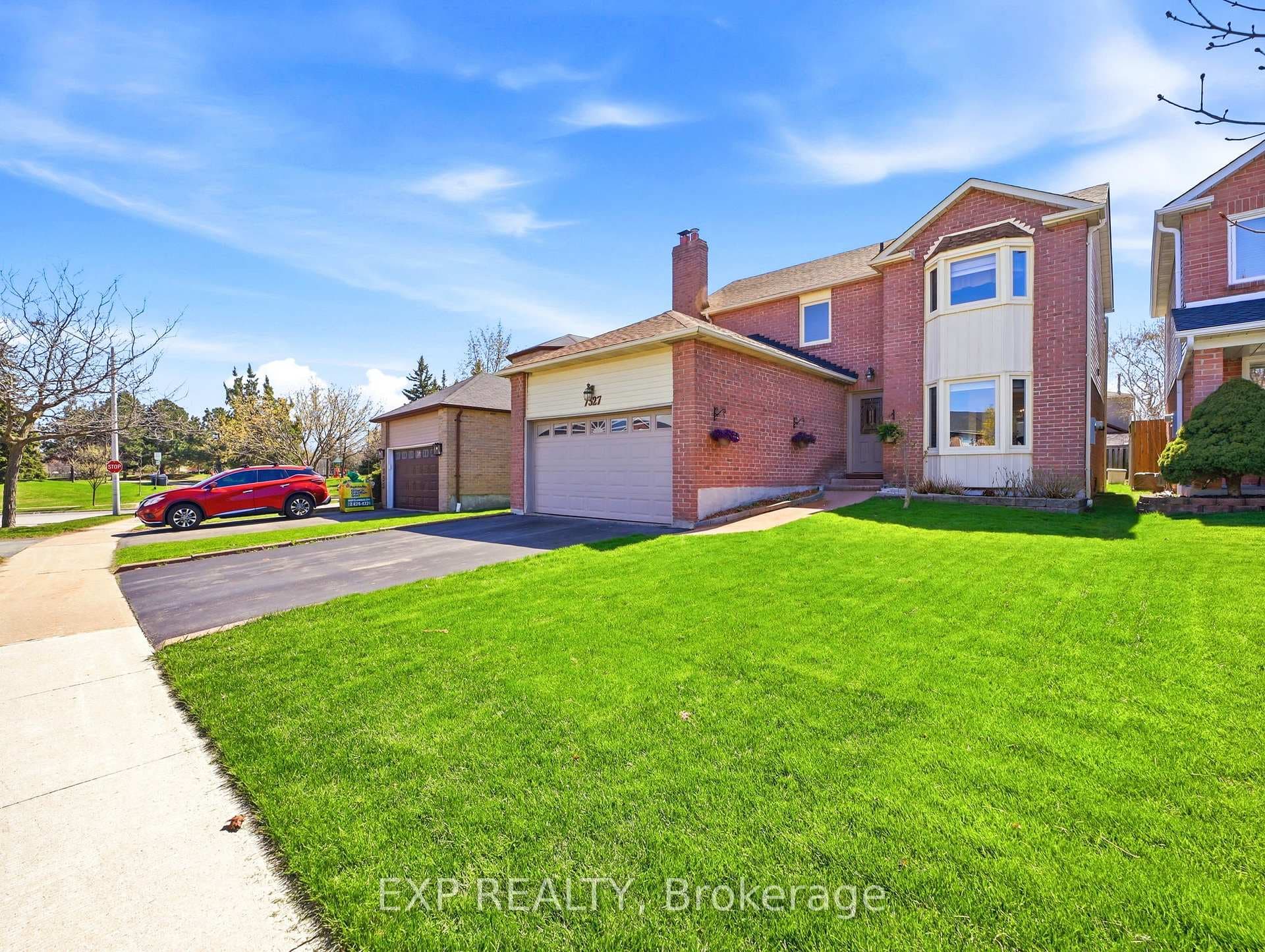 7327 Corrine Crescent photo 4