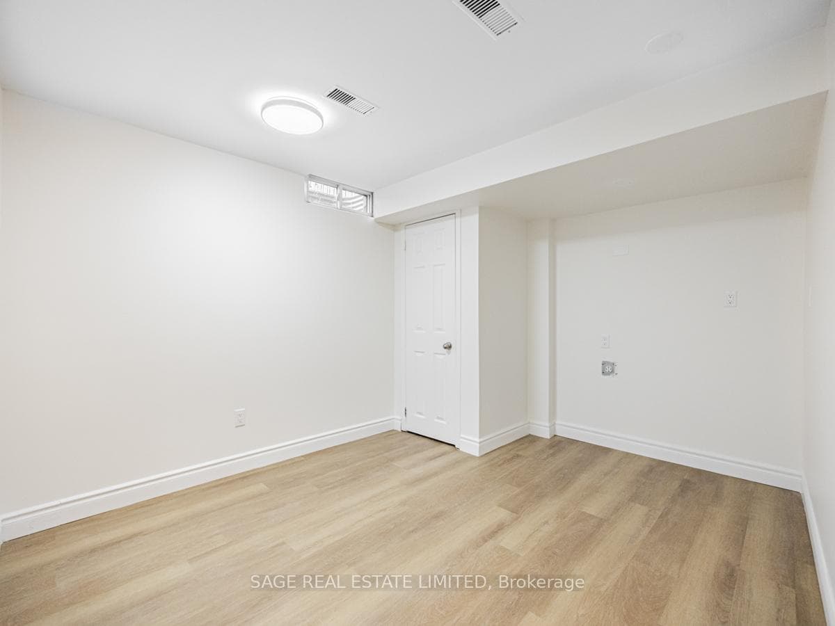 74 Mare Crescent photo 29