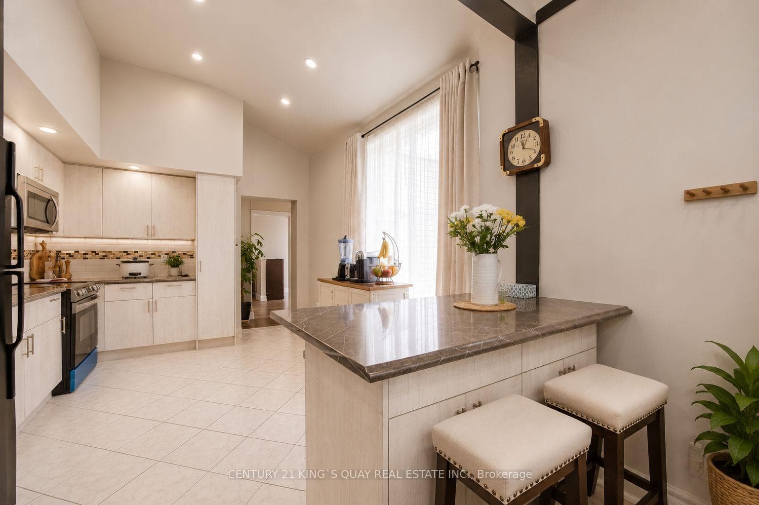 18 Benhur Crescent photo 9