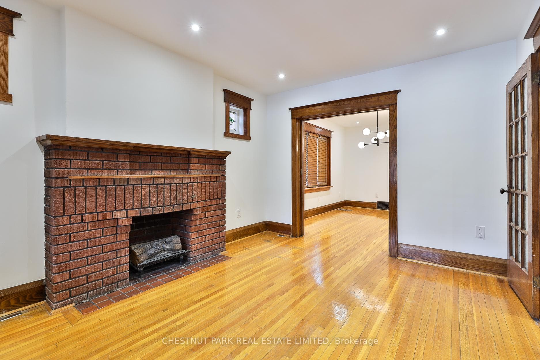 111A Wright Avenue photo 5