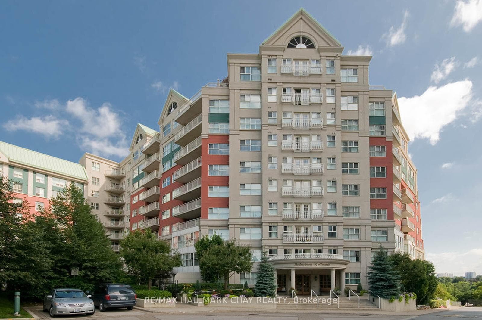 18 Concorde Place Unit 101 photo 1