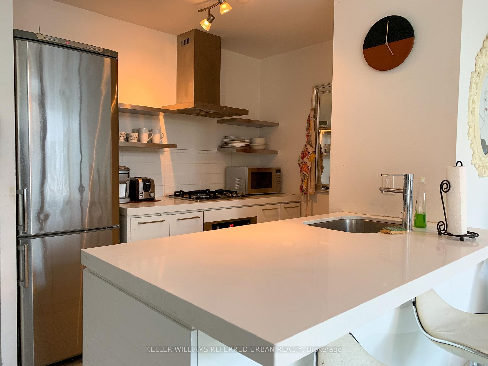 461 Adelaide Street Unit 105 photo 5