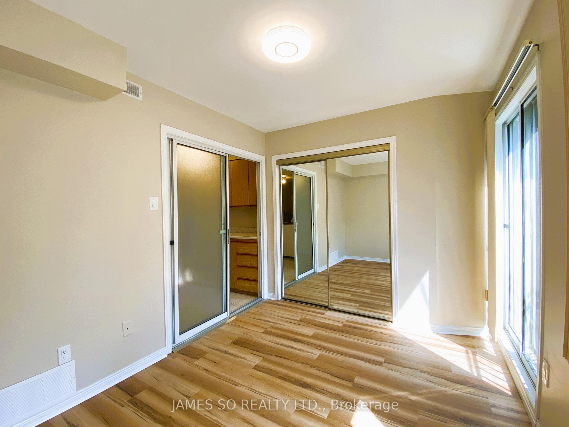 341 Broadview Avenue Unit 2nd Fl photo 4
