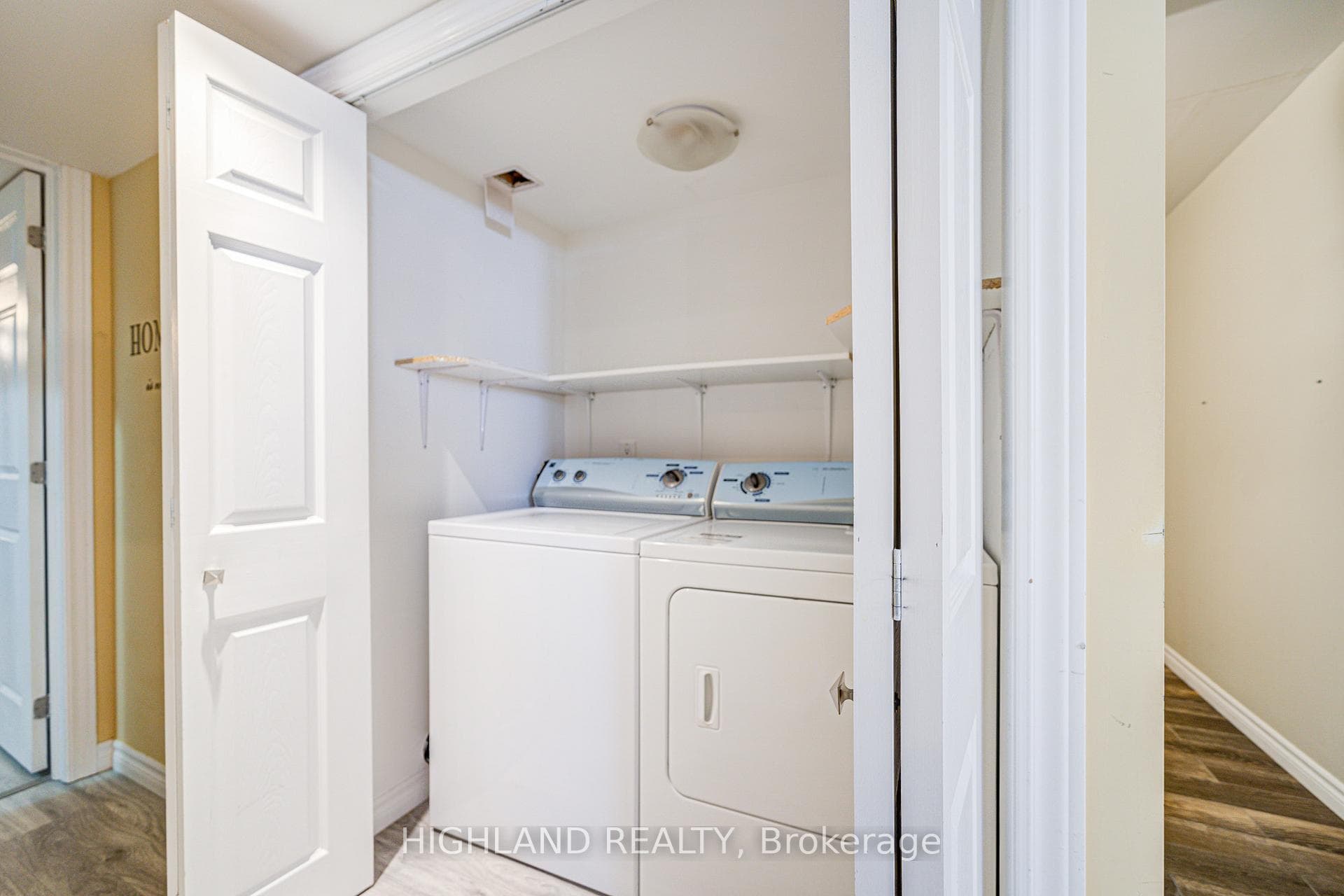 3971 Bloor Street photo 21