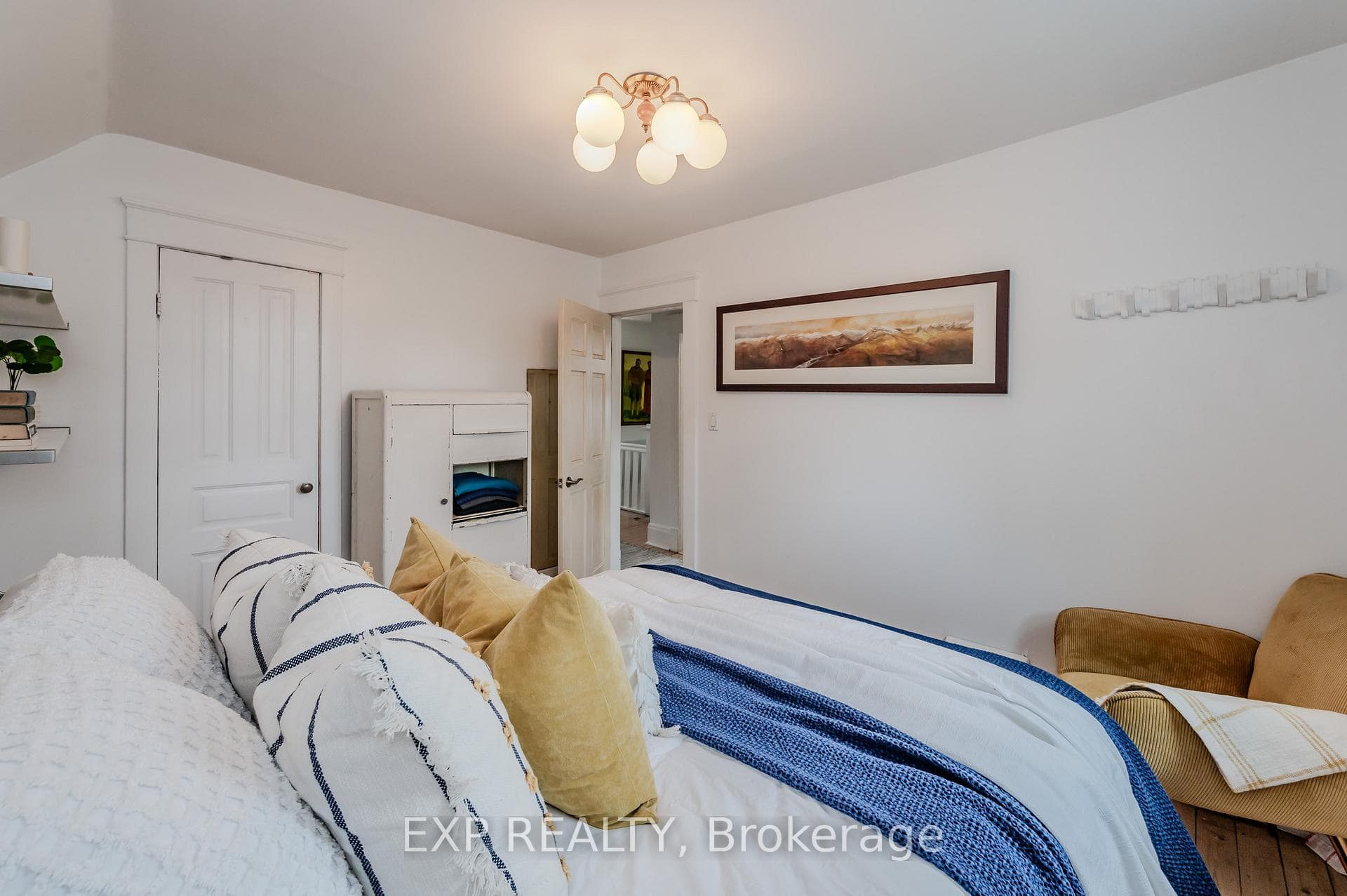 185 Ahrens Street photo 21